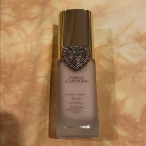 Dolce & Gabbana Everlast Foundation 24H full coverage 09C